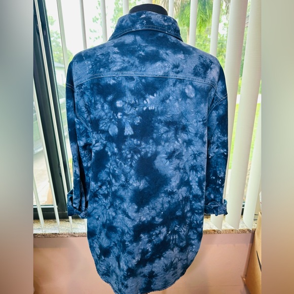 The Dye 2 Dye 4 Fettucini Blue Tie-Dye Shirt with Heart Detail Size Medium - Picture 7 of 11